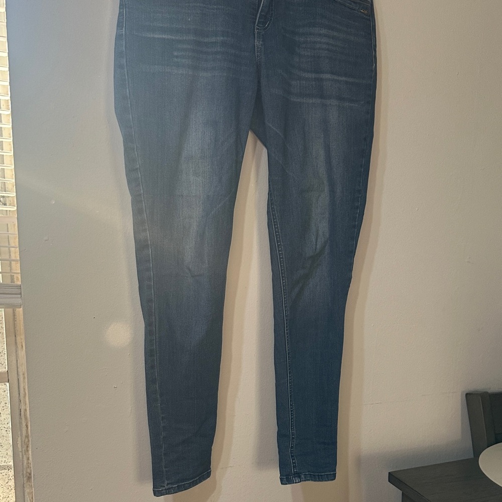 Democracy Skinny Jeans in Blue - Picture 5 of 6